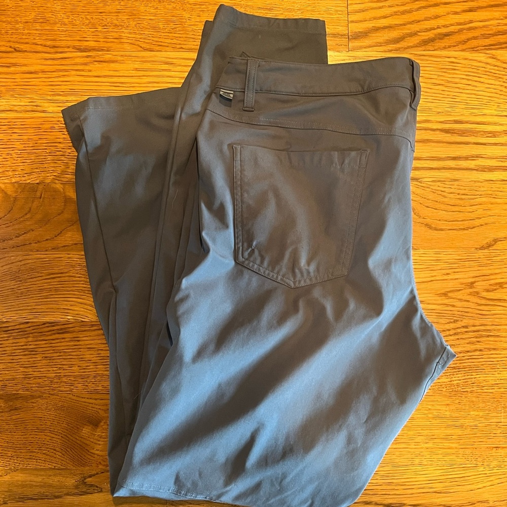 Men's Blue lululemon ABC pants 35x32